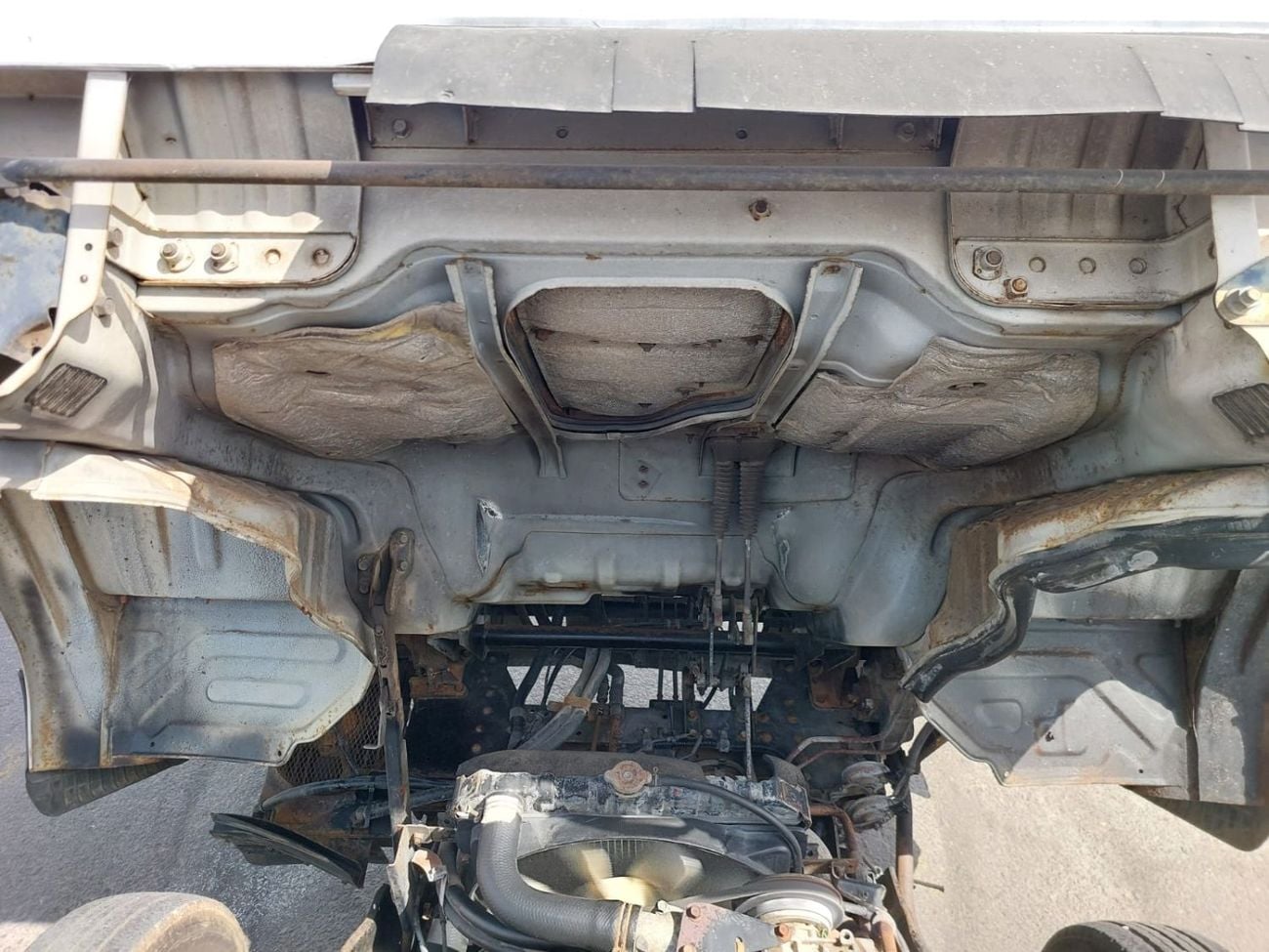 Mitsubishi Fuso Canter (RAMADAN OFFER) MITSUBISHI CANTER TRUCK RHD 1990 MODEL 3.9 L DIESEL MANUAL(PM40199)