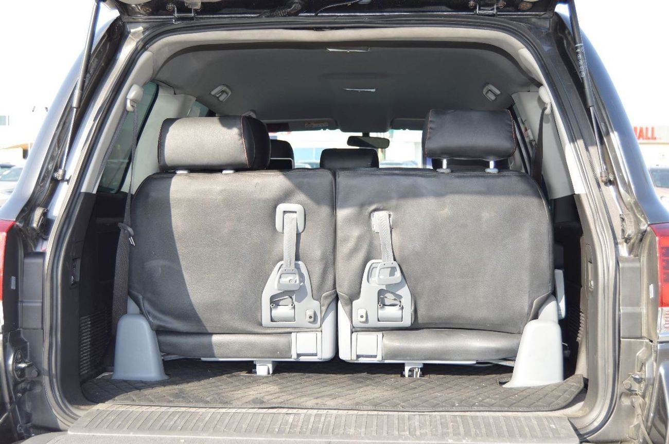 تويوتا لاند كروزر Diesel ,Right Hand Drive  4WD