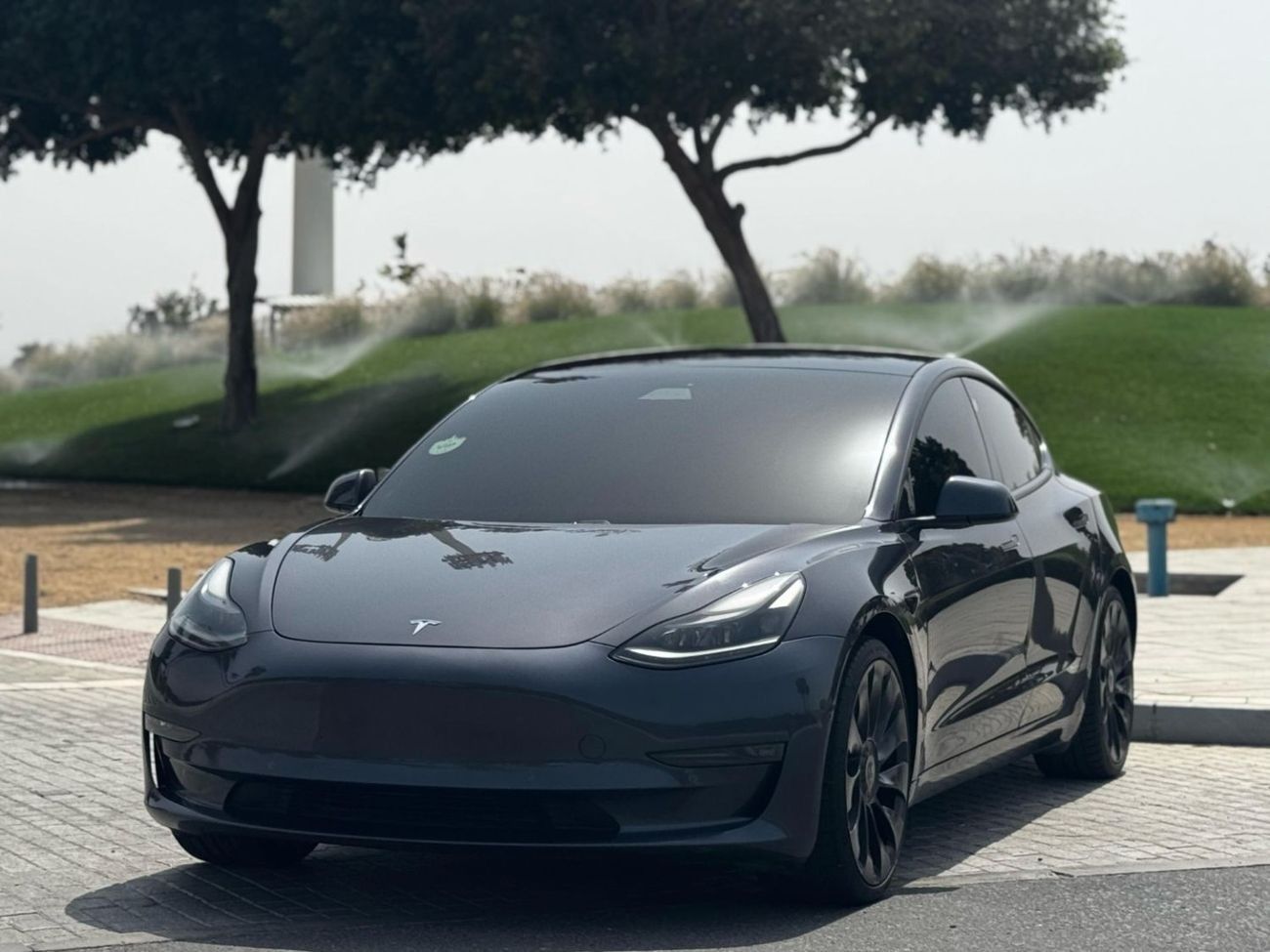 Tesla Model 3 TESLA MODEL 3 PERFORMANCE DUAL MOTOR LONG RANGE Model: 2021 Milage 84.000km Price: 110.000 dirhams (