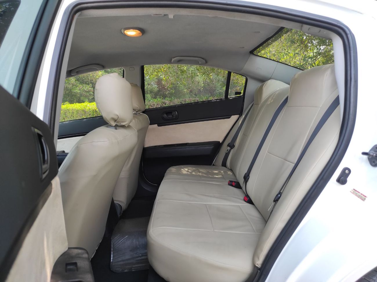 Mitsubishi Galant GLS 2.4L Mitsubishi Gallant 2011 Gcc V4 full automatic