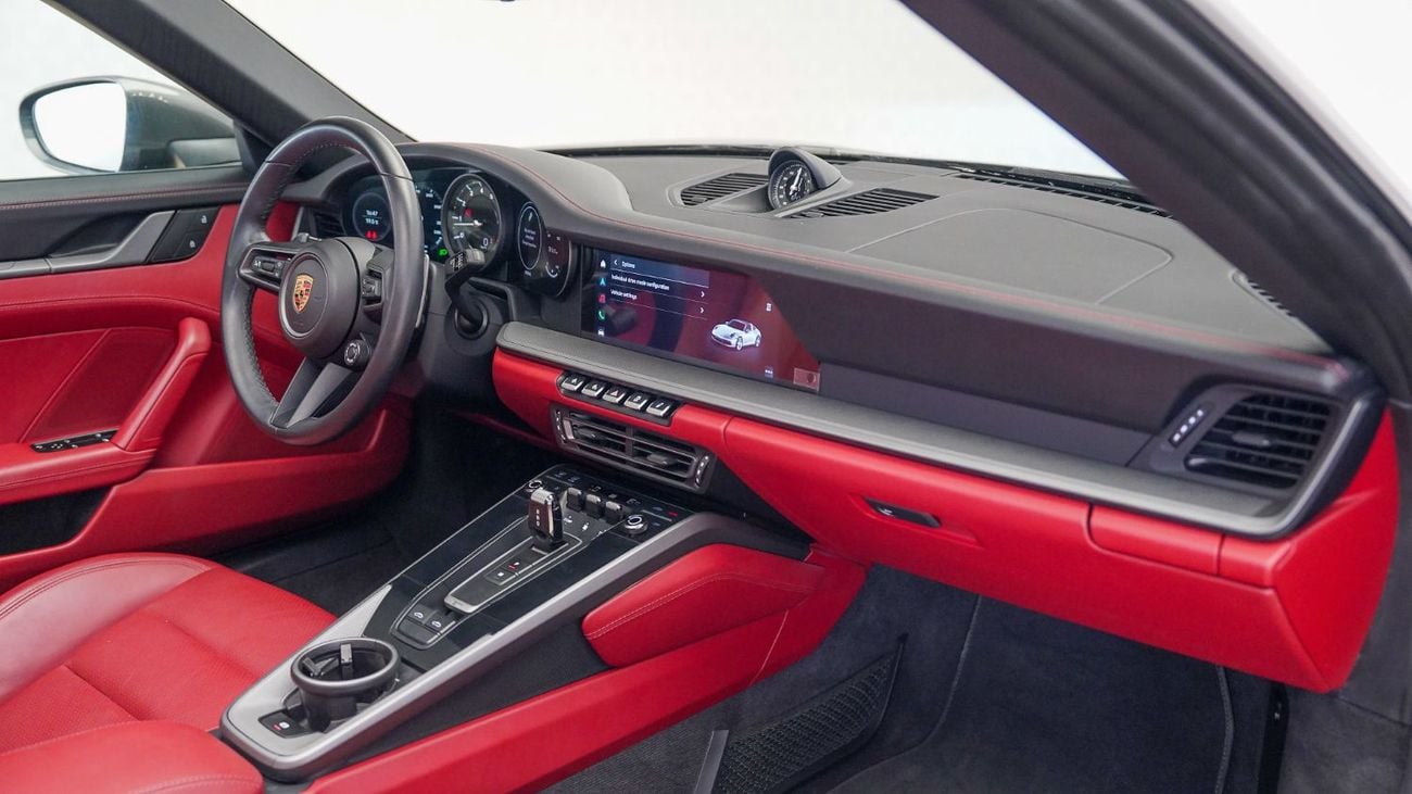 Porsche 911 Targa 4 | AED 9,820 PM | Warranty October 2026 | GCC