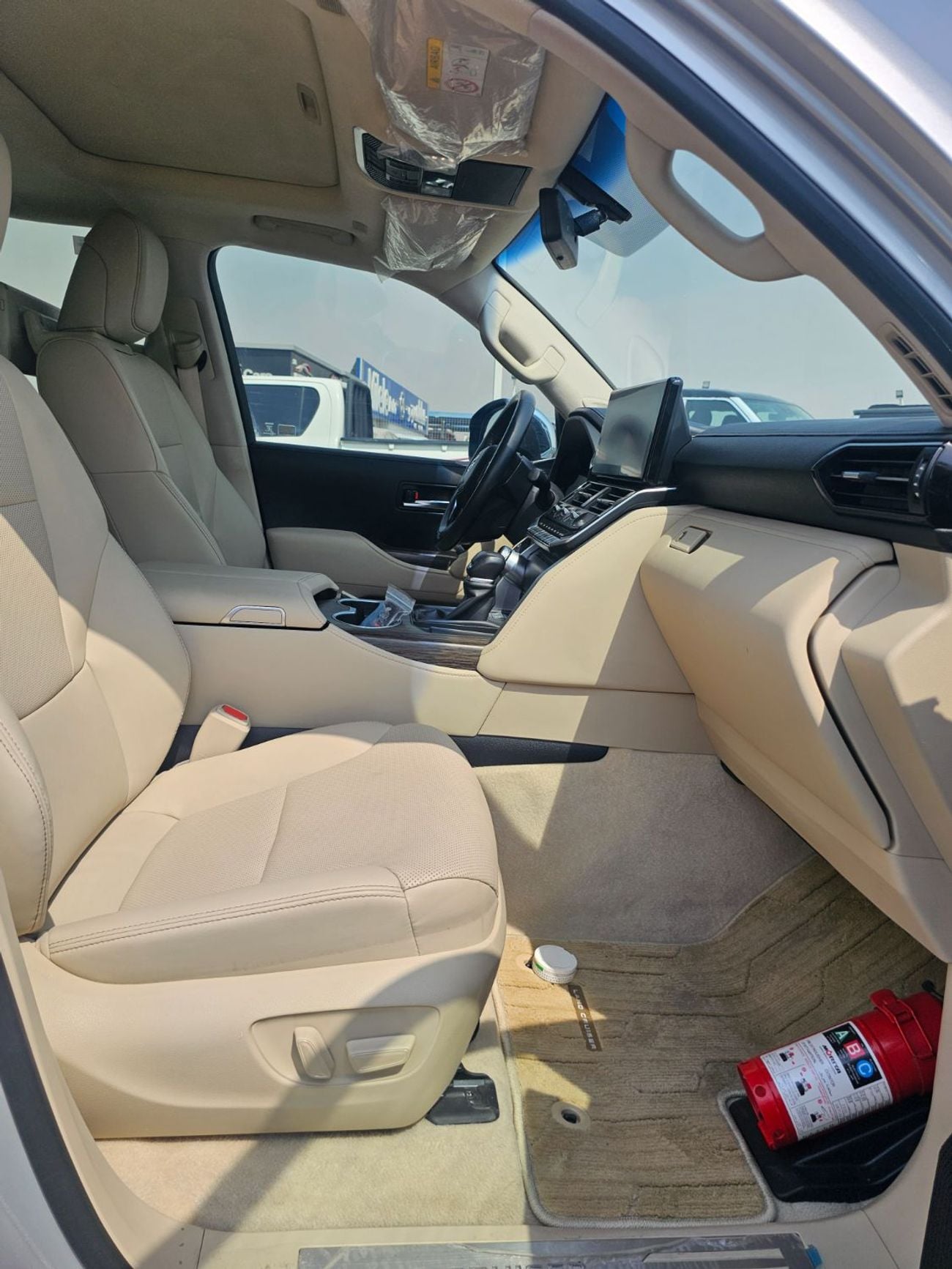 Toyota Land Cruiser VX LHD 3.5L Twin-Turbo V6 Petrol Engine Automatic transmission 4WD 7 Seats 5 Doors