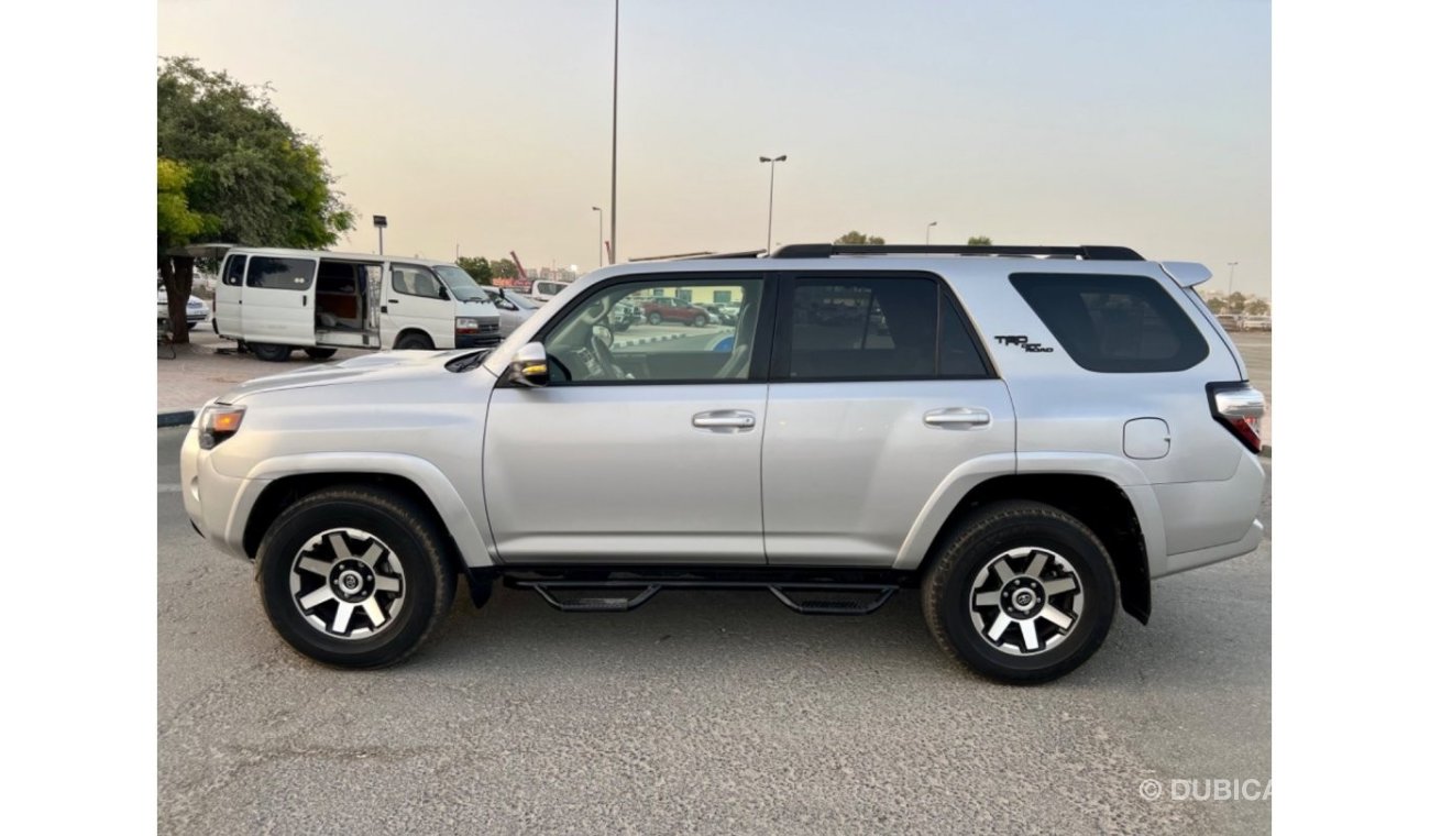 تويوتا 4Runner 2020 TRD OFF ROAD 4x4 SUNROOF