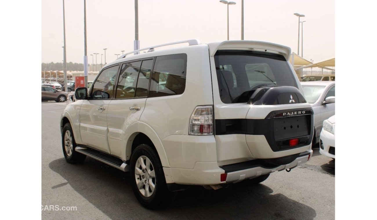 Mitsubishi Pajero GLS - MID OPTION - GCC - ACCIDENTS FREE - CAR IS IN PERFECT CONDITION INSIDE OUT