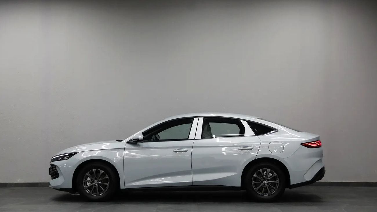 BYD Qin L DM-i Brand Leading Edition