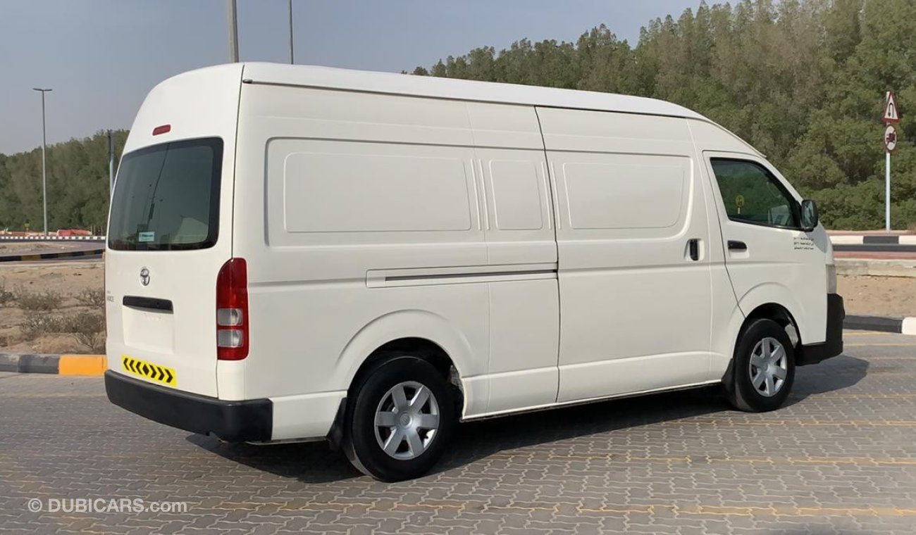 تويوتا هاياس Toyota Hiace Van 2011 Ref# 462