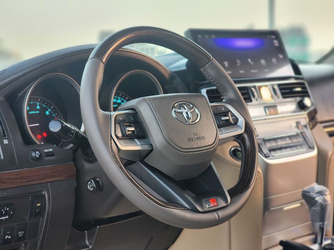 Toyota Land Cruiser V8 VX.R upgrade 2023