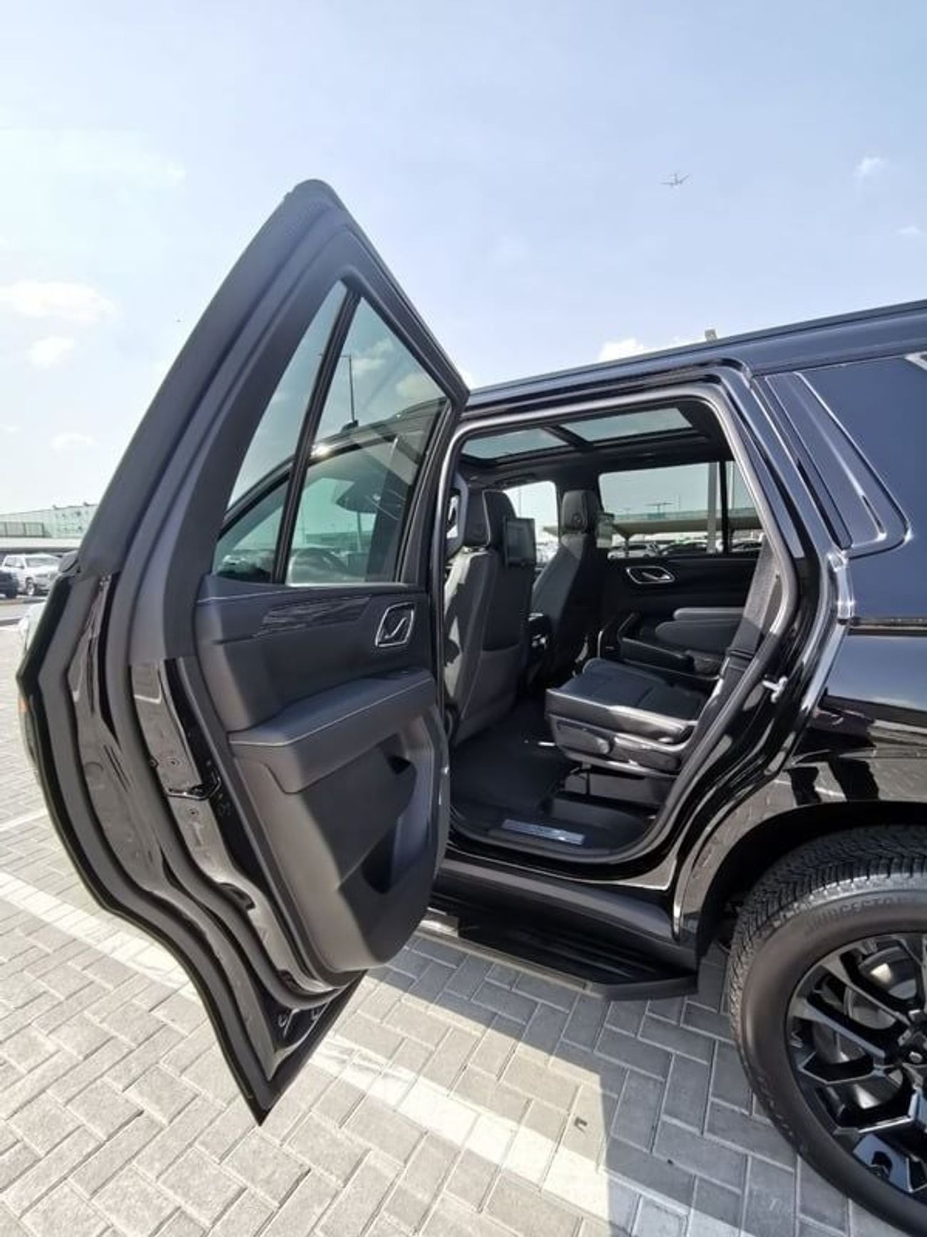 GMC Yukon GMC Yukon SLT Diesel - 2023 - Black