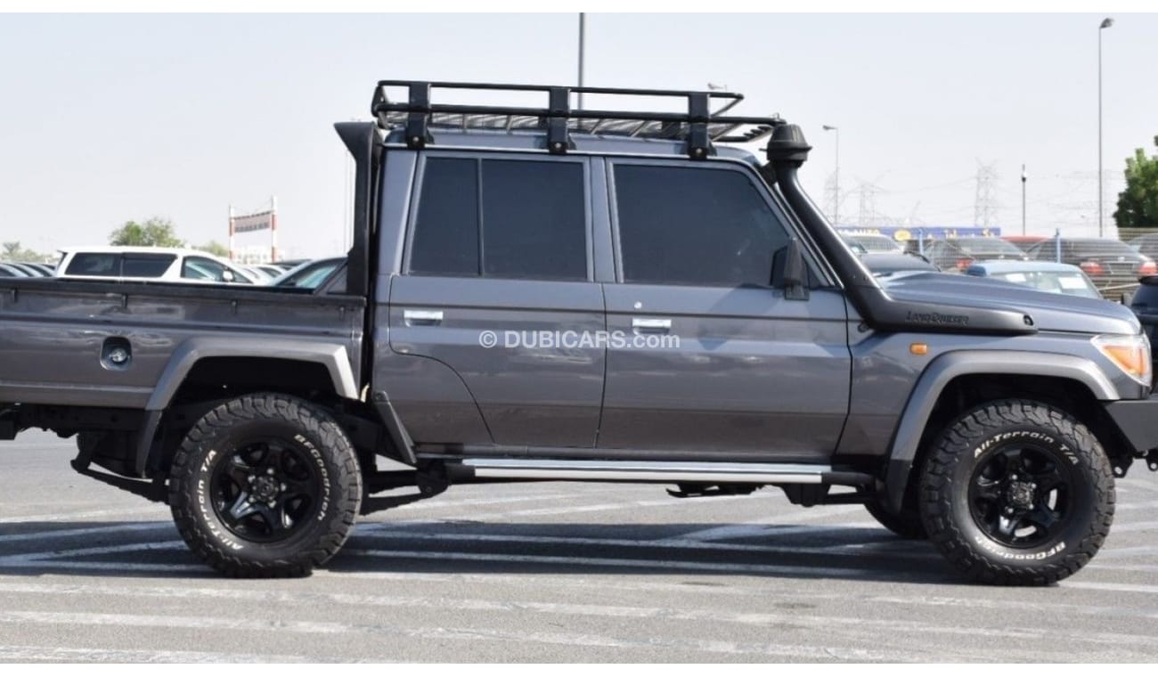 تويوتا لاند كروزر بيك آب