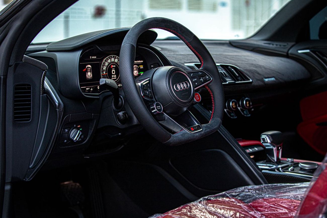 أودي R8 Spyder V10 Plus 5.2L