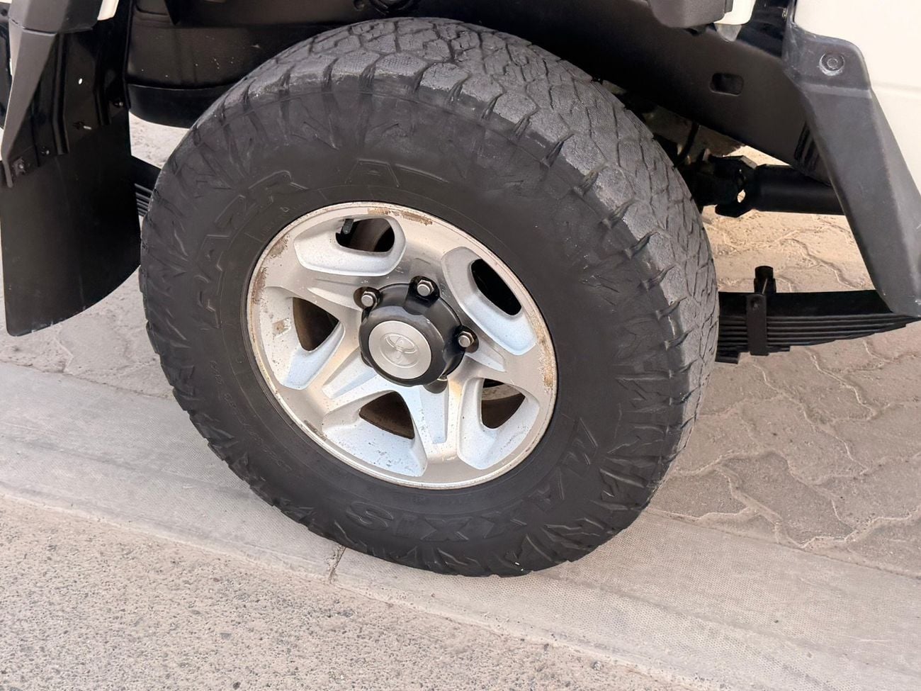 Toyota Land Cruiser GXL export from Australia