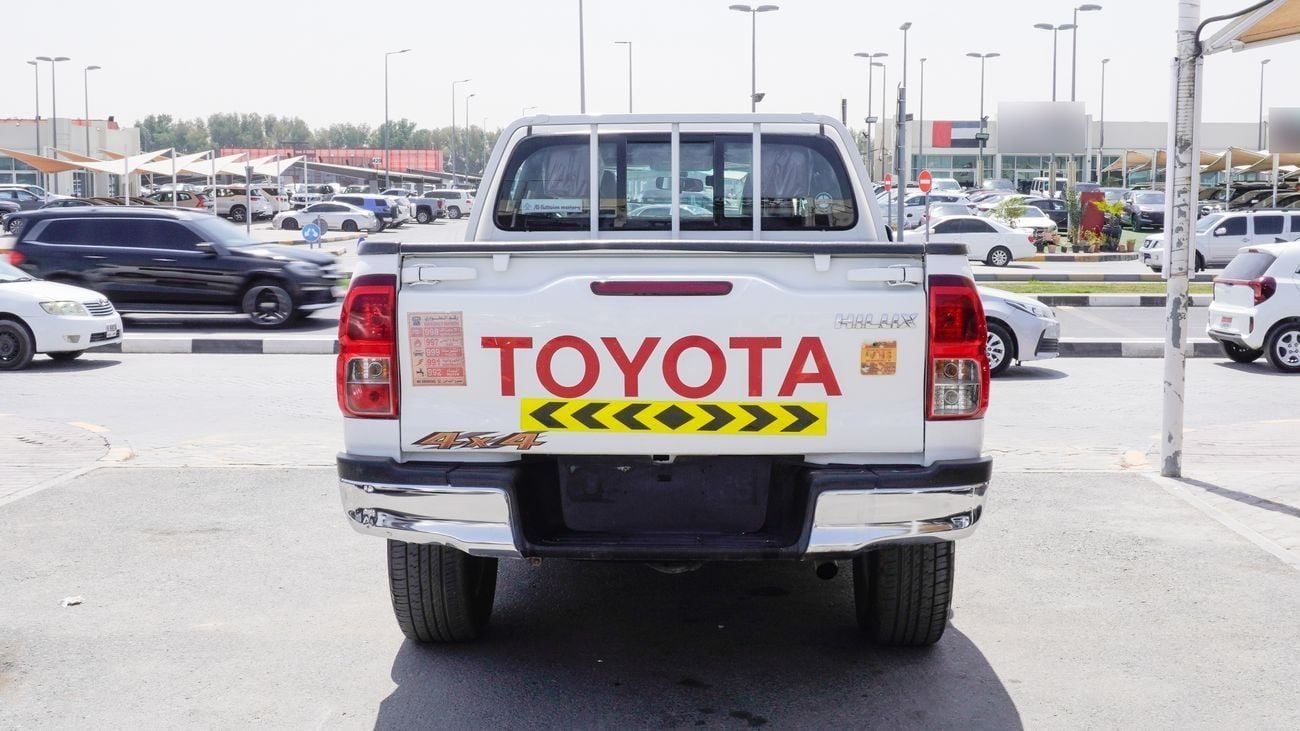 Toyota Hilux GLX 2.8L A/T