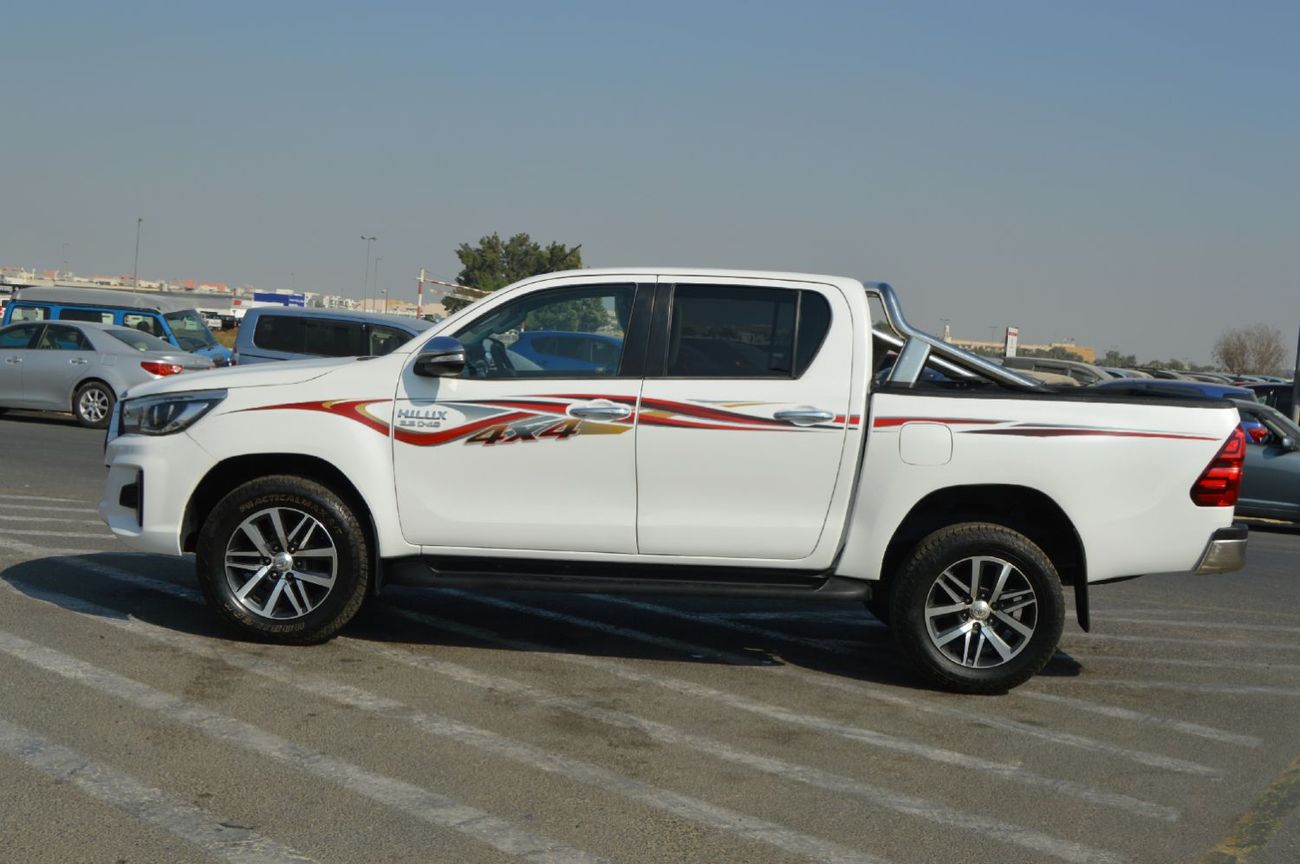 Toyota Hilux Double cabin 2.8L, perfect inside and outside