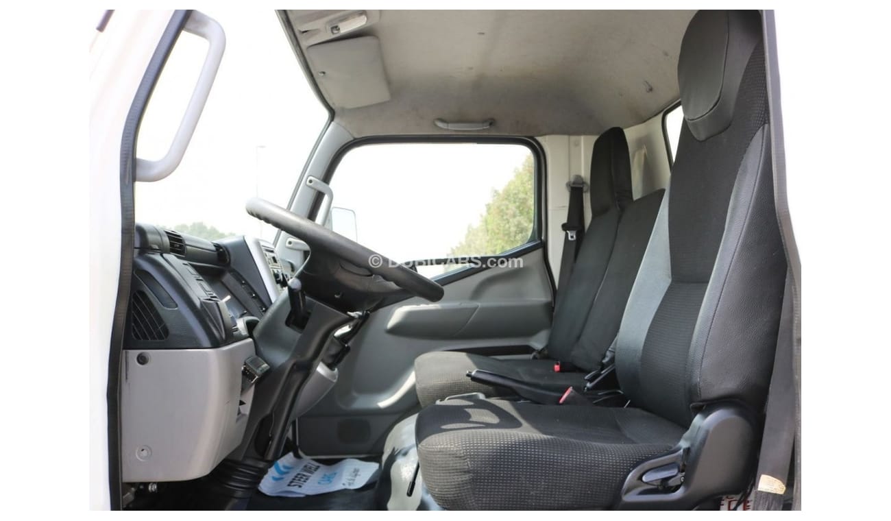Mitsubishi Fuso Canter 2017 | MITSUBISHI FUSO CANTER CHILLER BOX | GCC SPECS AND EXCELLENT CONDITION