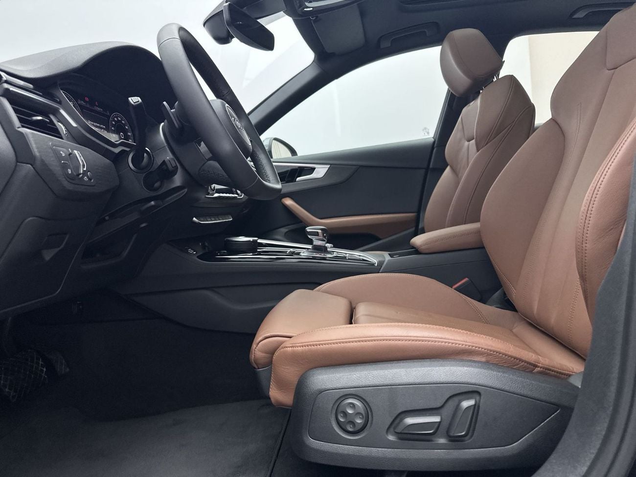 Audi A4 35 TFSI S Line 2.0L 150hp (Ref# 016457)