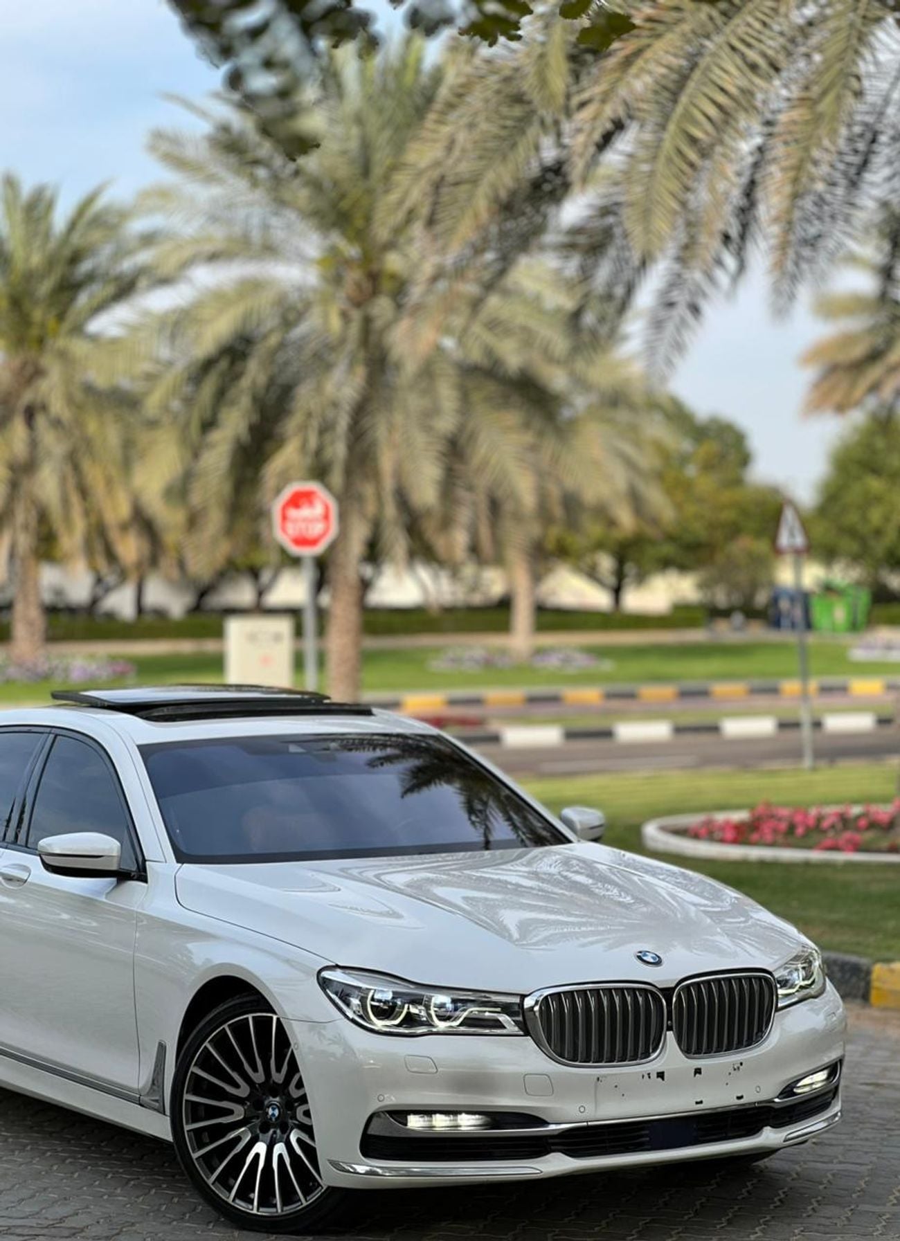 بي أم دبليو 740Li EXCLUSIVE Executive 3.0L (322 HP)