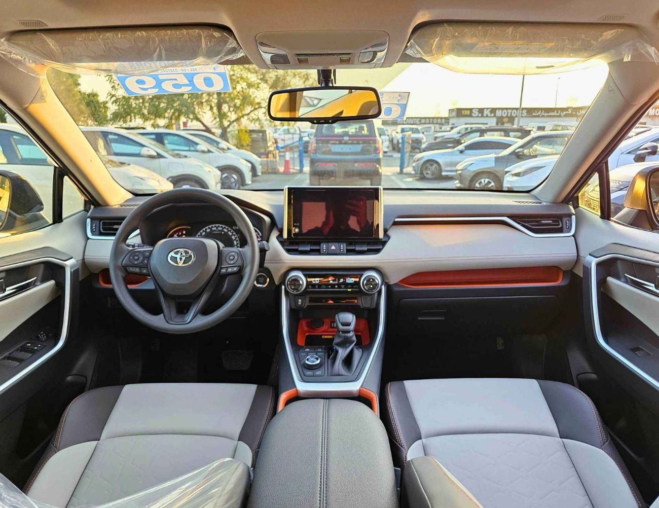 تويوتا راف ٤ ADVENTURE / 2.5L PETROL 4WD / PANORAMIC ROOF / LEATHER WITH DRIVER POWER SEAT (CODE #  RADVP)