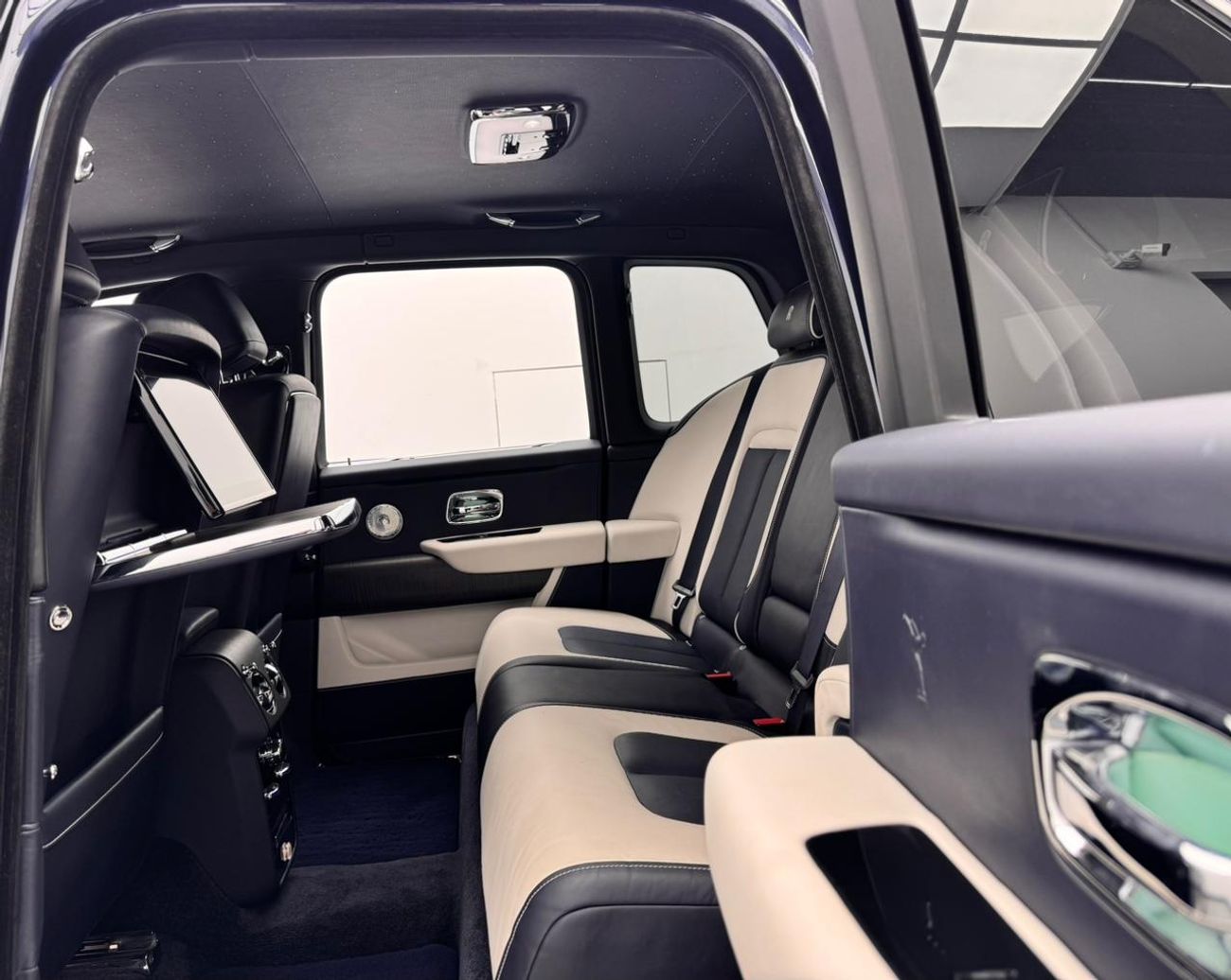 رولز رويس كولينان 2023 Rolls-Royce Cullinan, Rolls-Royce Service History, 1 Year Warranty, Excellent Condition