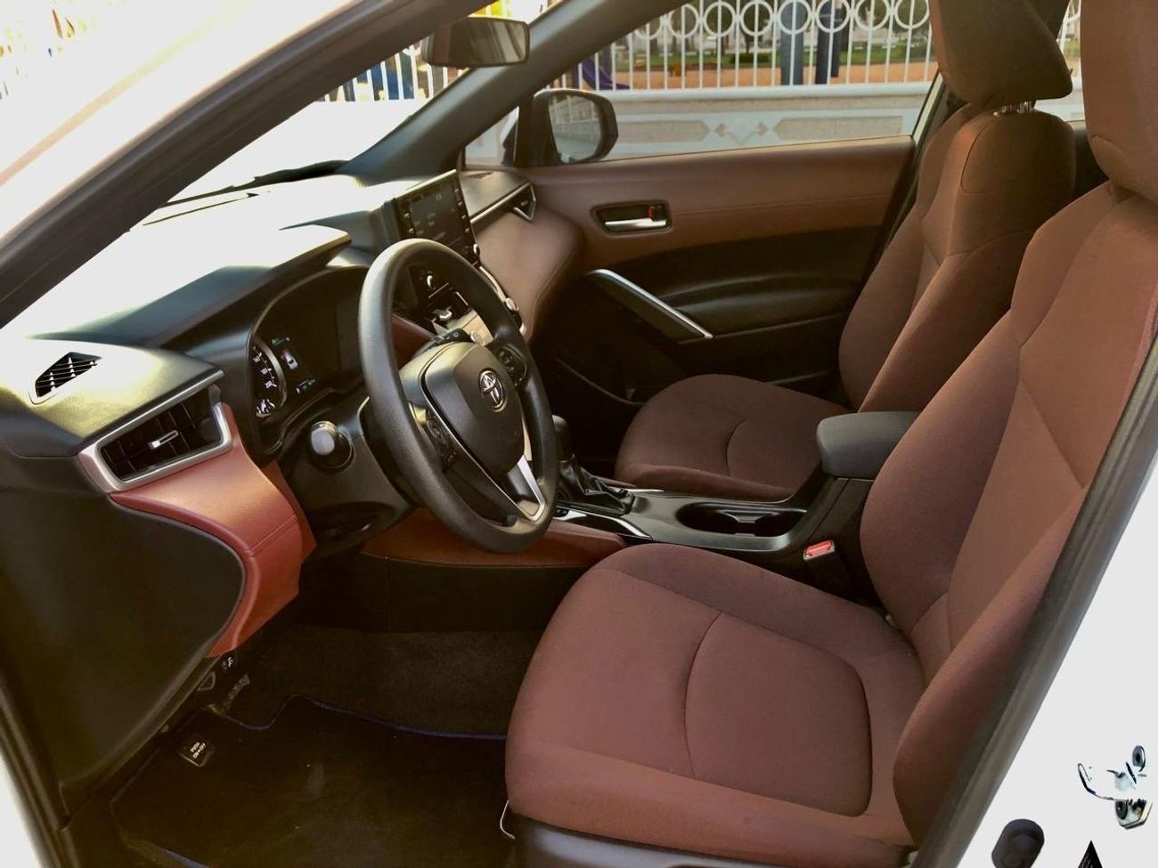 Toyota Corolla Cross Corolla Cross 1.8L 2022 GCC (Hybrid)