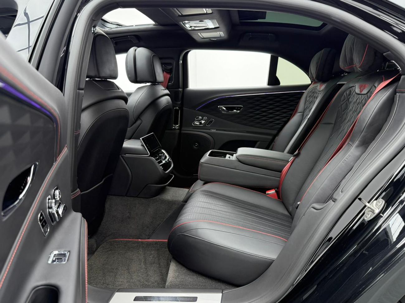 بنتلي فلاينج سبور 6.0T W12 2020 Bentley Flying Spur, Bentley Warranty+Full Service History ,GCC