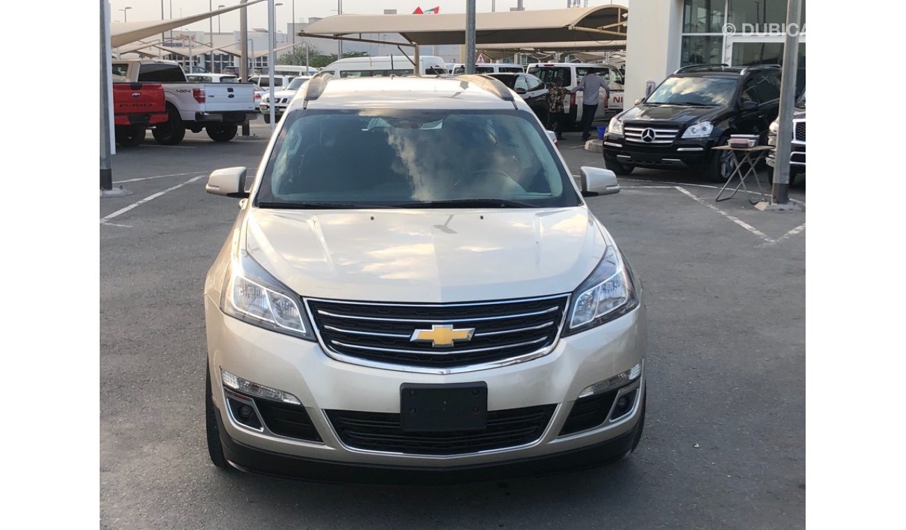 Chevrolet Transverse Chevorlet TRAVERSE MODEL 2015 GCC car prefect condition cruise control Bluetooth navigation sensors