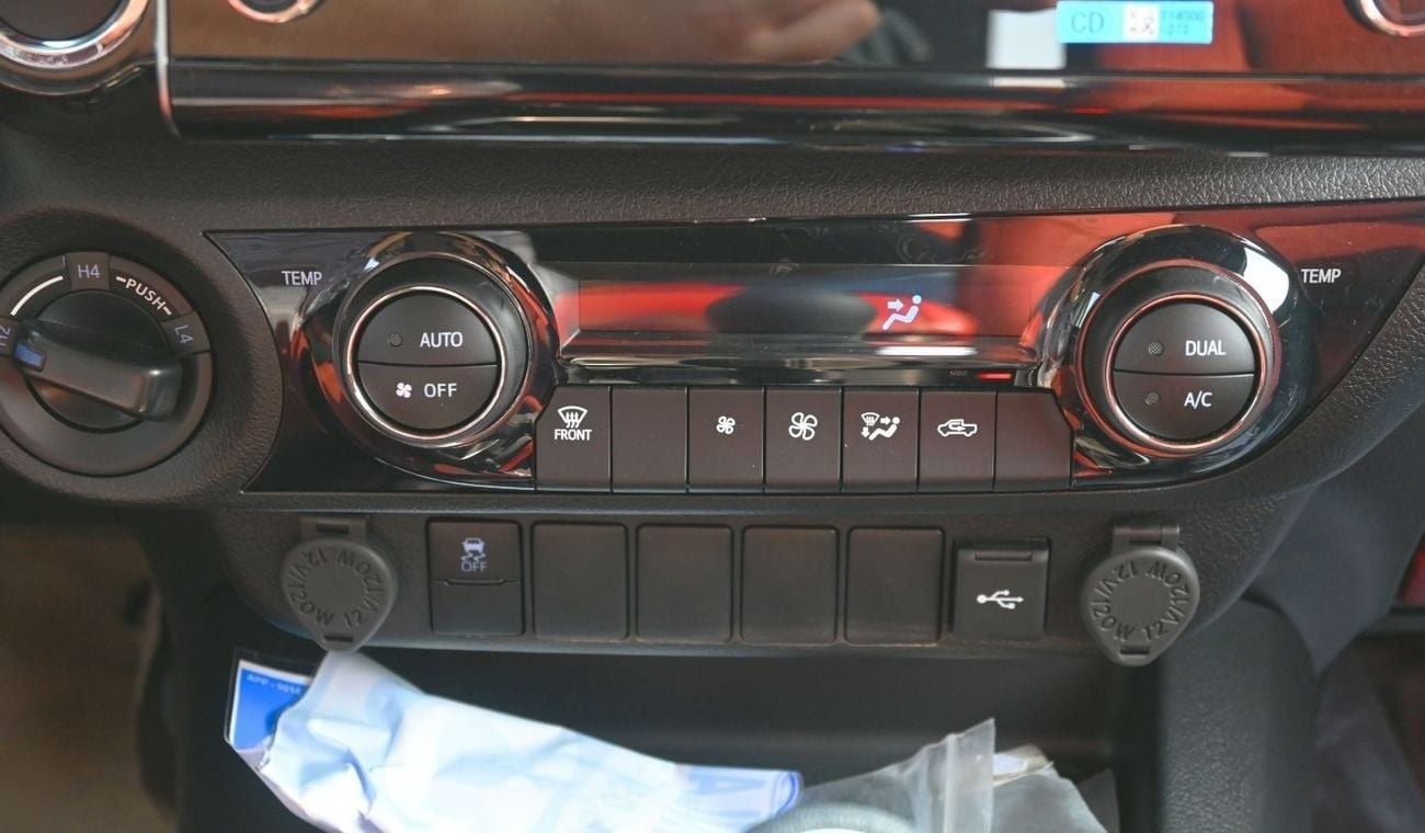 تويوتا هيلوكس GLX 2.7L Double Cab Utility 4WD M/T