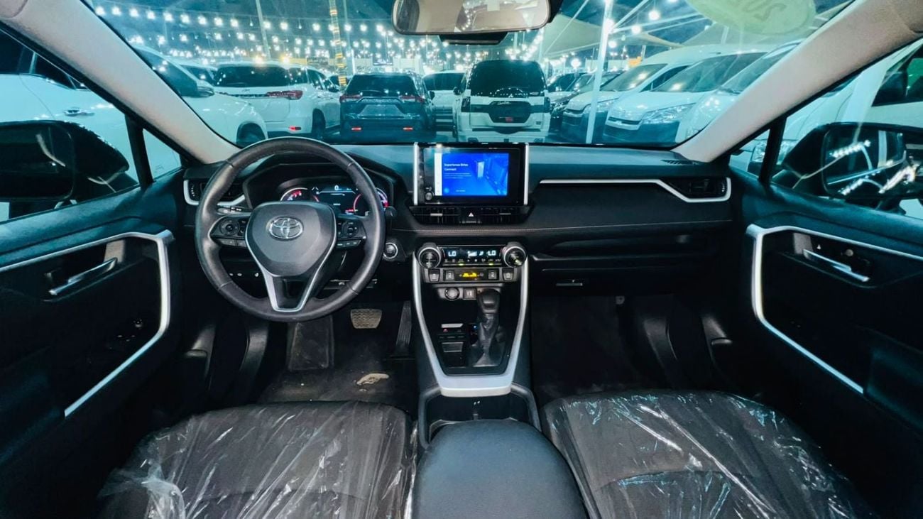 Toyota RAV4 XLE 2025.ENGINE 2.5L/V4