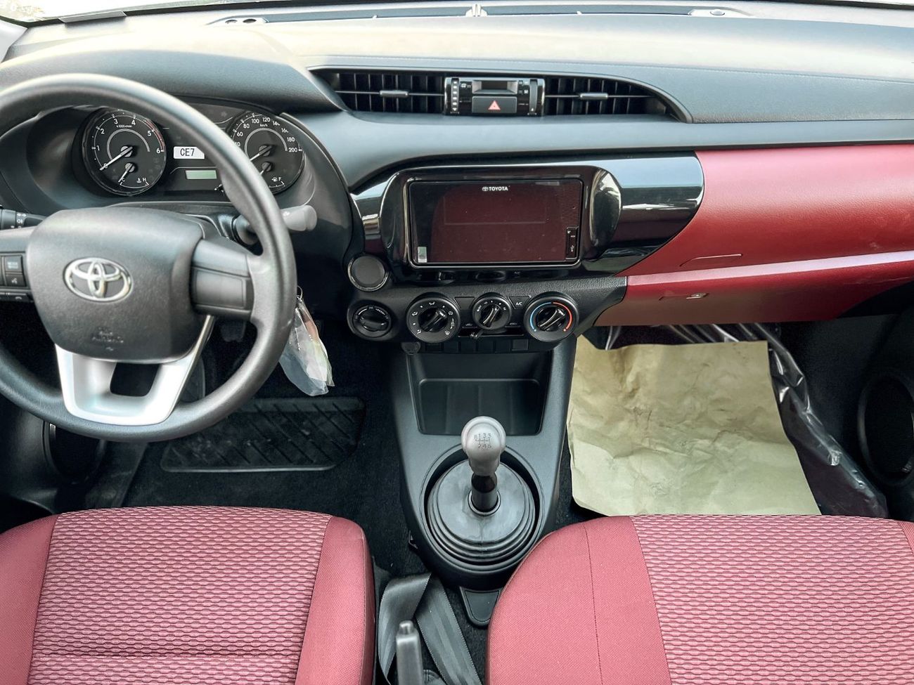 Toyota Hilux EXPORT ONLY - TOYOTA HILUX DLX-E DSL 2.4L (MANUAL WINDOWS)