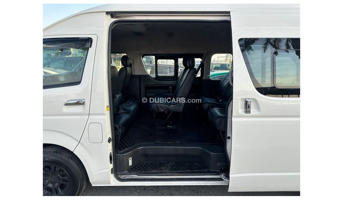 Toyota Hiace 2016 | RHD | PREMIUM CONDITION | PUSH START ENGINE | MULTIMEDIA SCREEN | POWER SLIDE DOOR