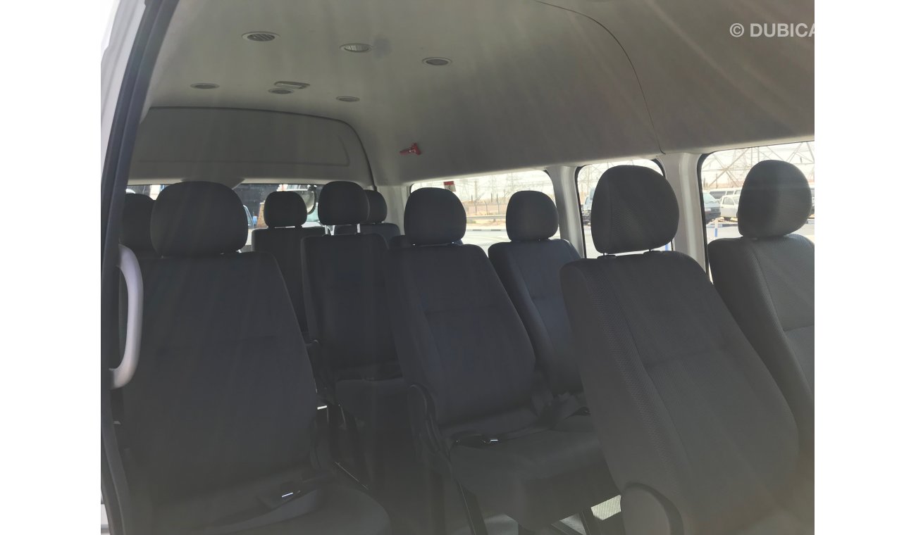 Toyota Hiace HIGH ROOF 2.5L DIESEL