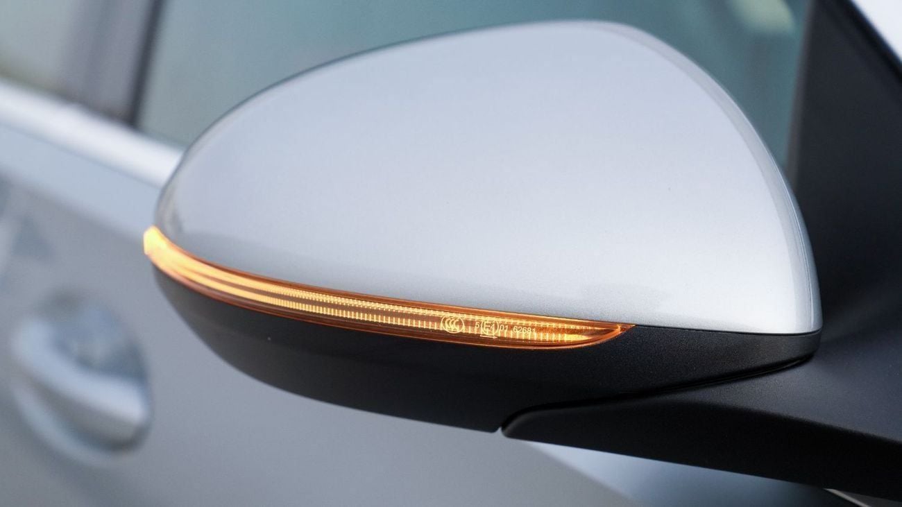 Mercedes-Benz C 200 Premium 2.0L