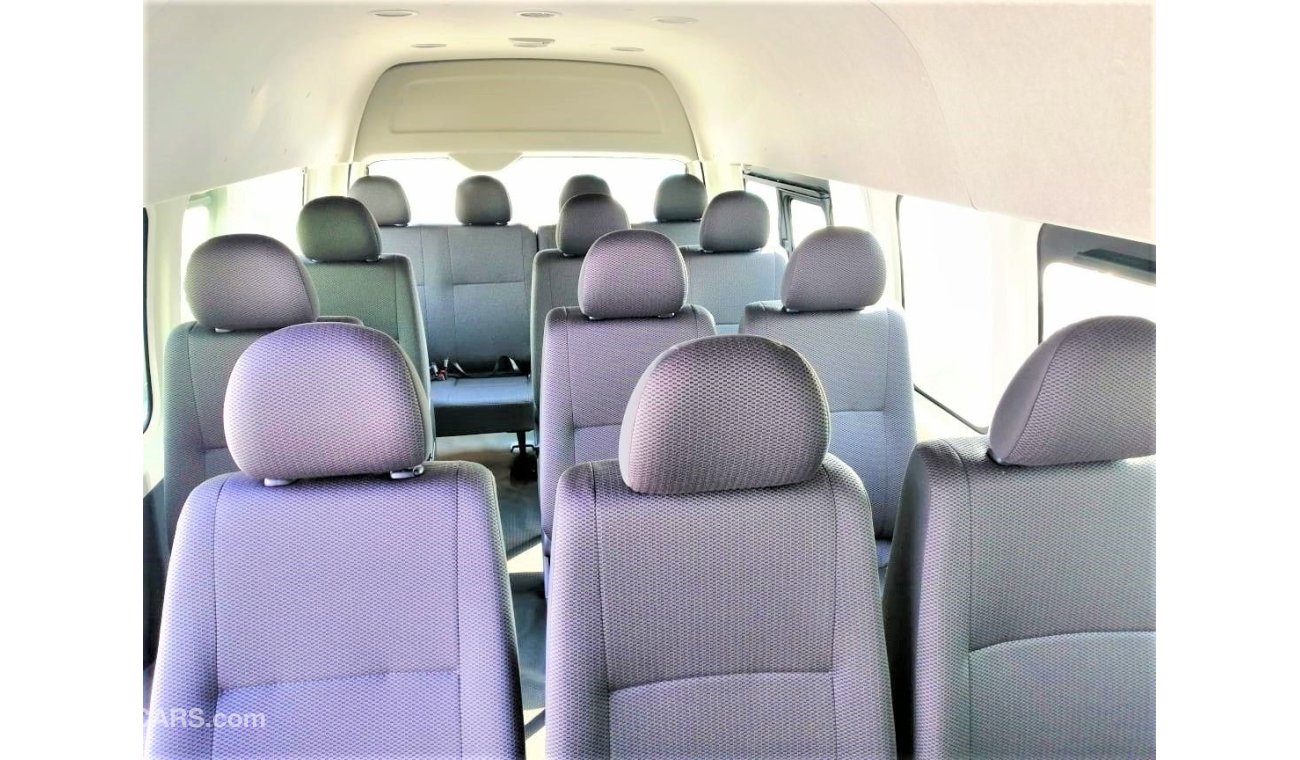 Toyota Hiace 16 seats
