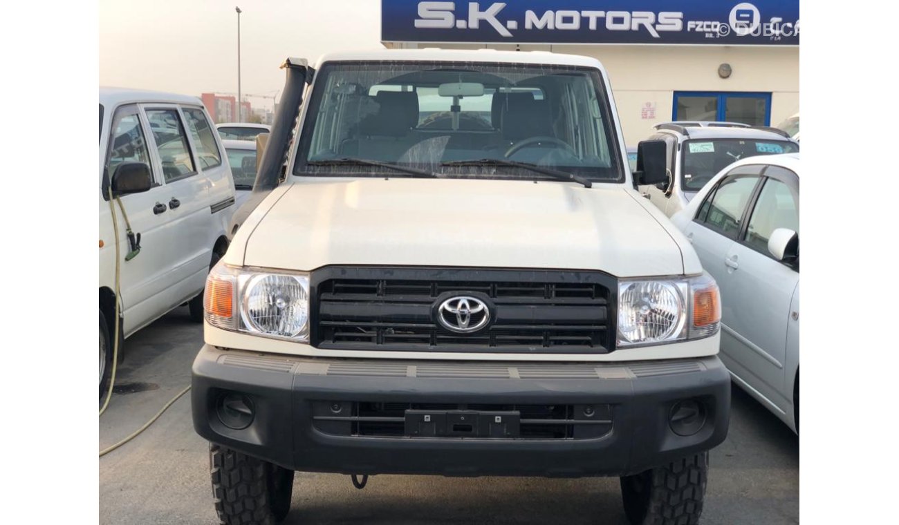 Toyota Land Cruiser Pick Up Pick-Up, 4 Door, V6, Diff Lock, Leather Seats, 4WD