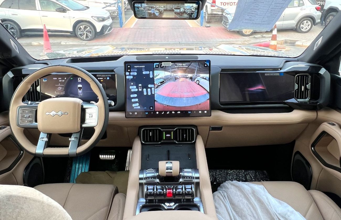 BYD Leopard 8 Smart and Brave Flagship Edition (7 Seats) Flagship Edition 7 Seats With Drone (EXPORT ONLY)