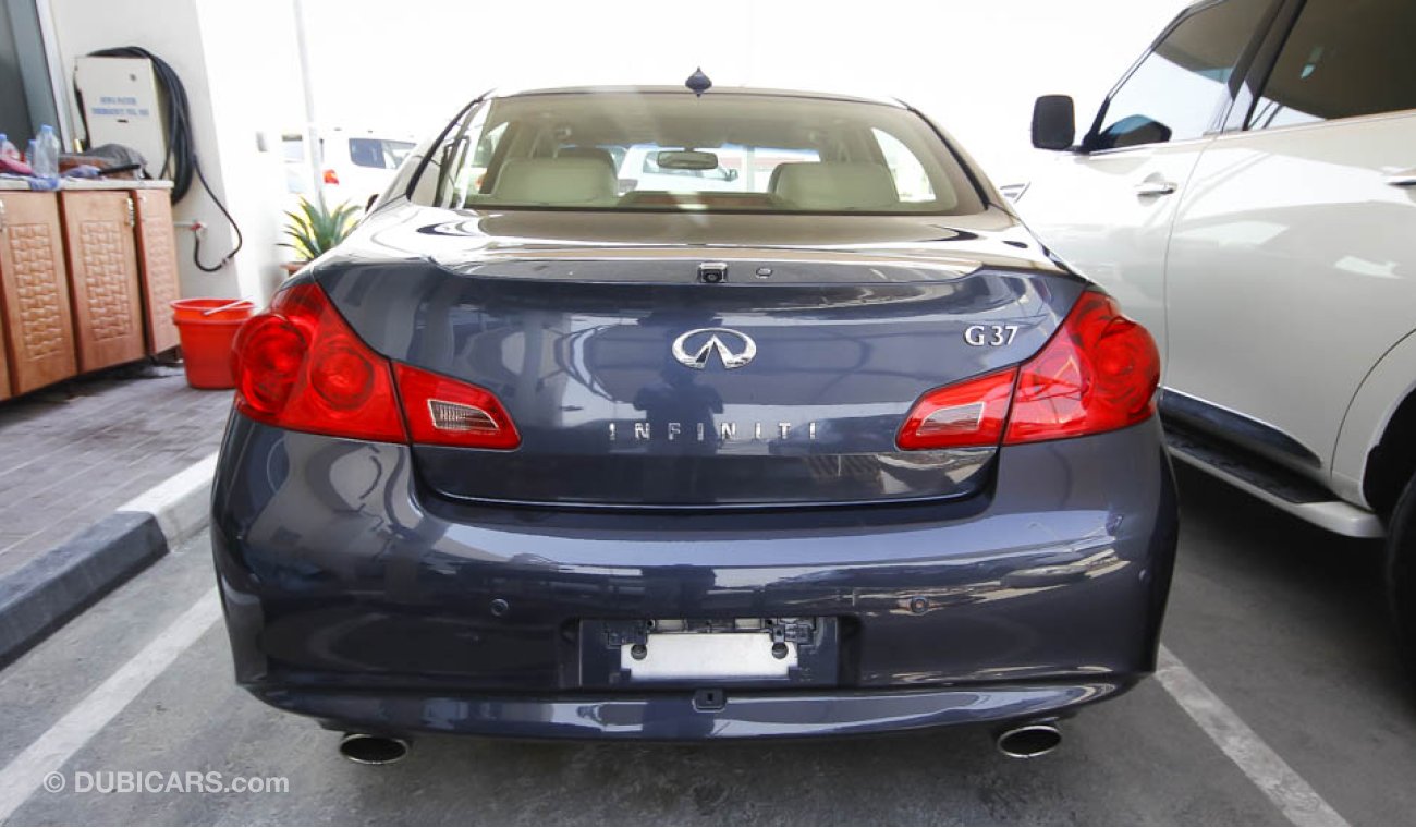 Infiniti G37