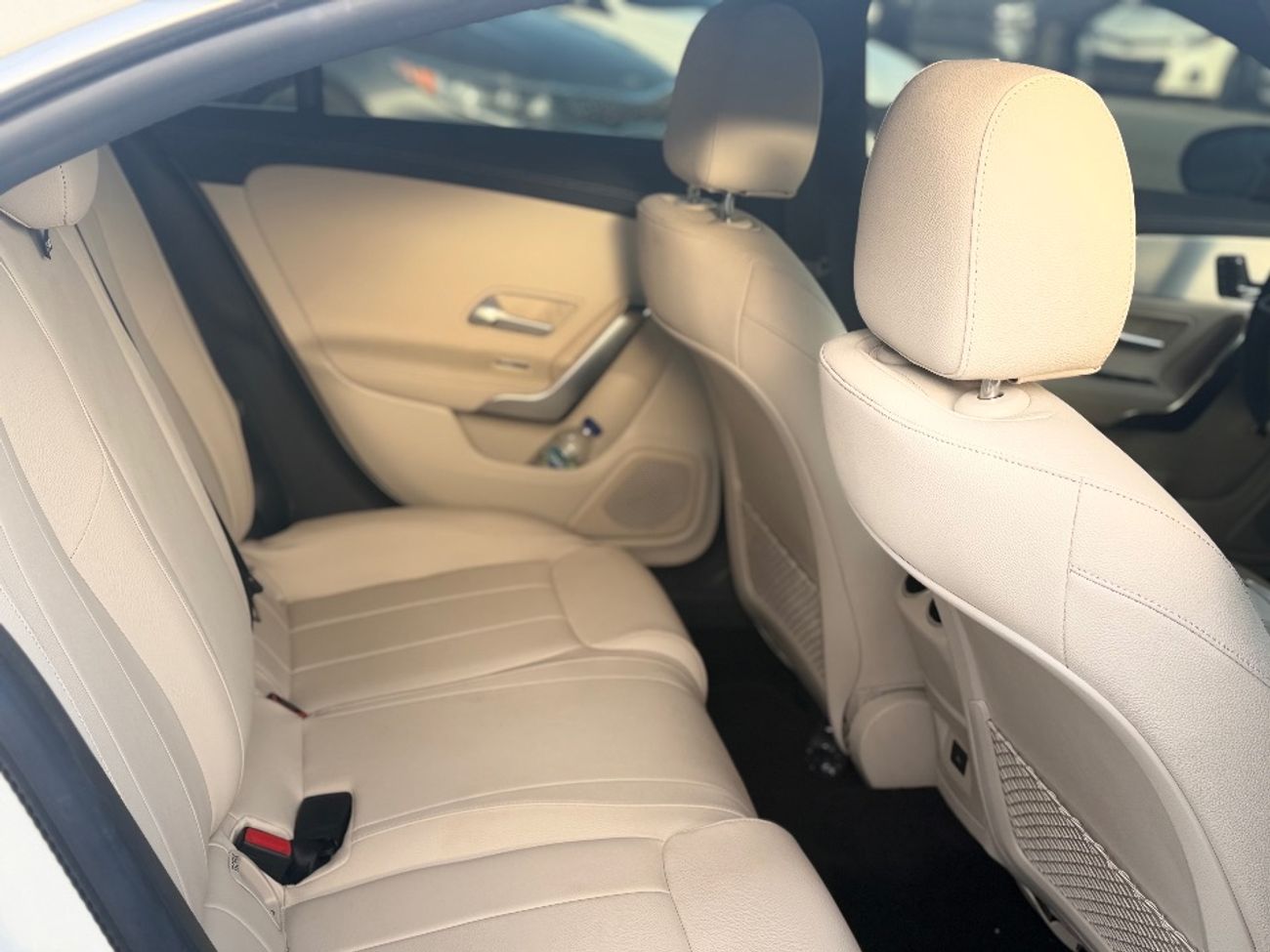 Mercedes-Benz CLA 250 للبيع Mercedes-Benz CLA 250 2025 فل أوبشن – صبغ وكالة الممشى: 1,000 كم فقط  فتحة سقف، جلد كهرباء، شا