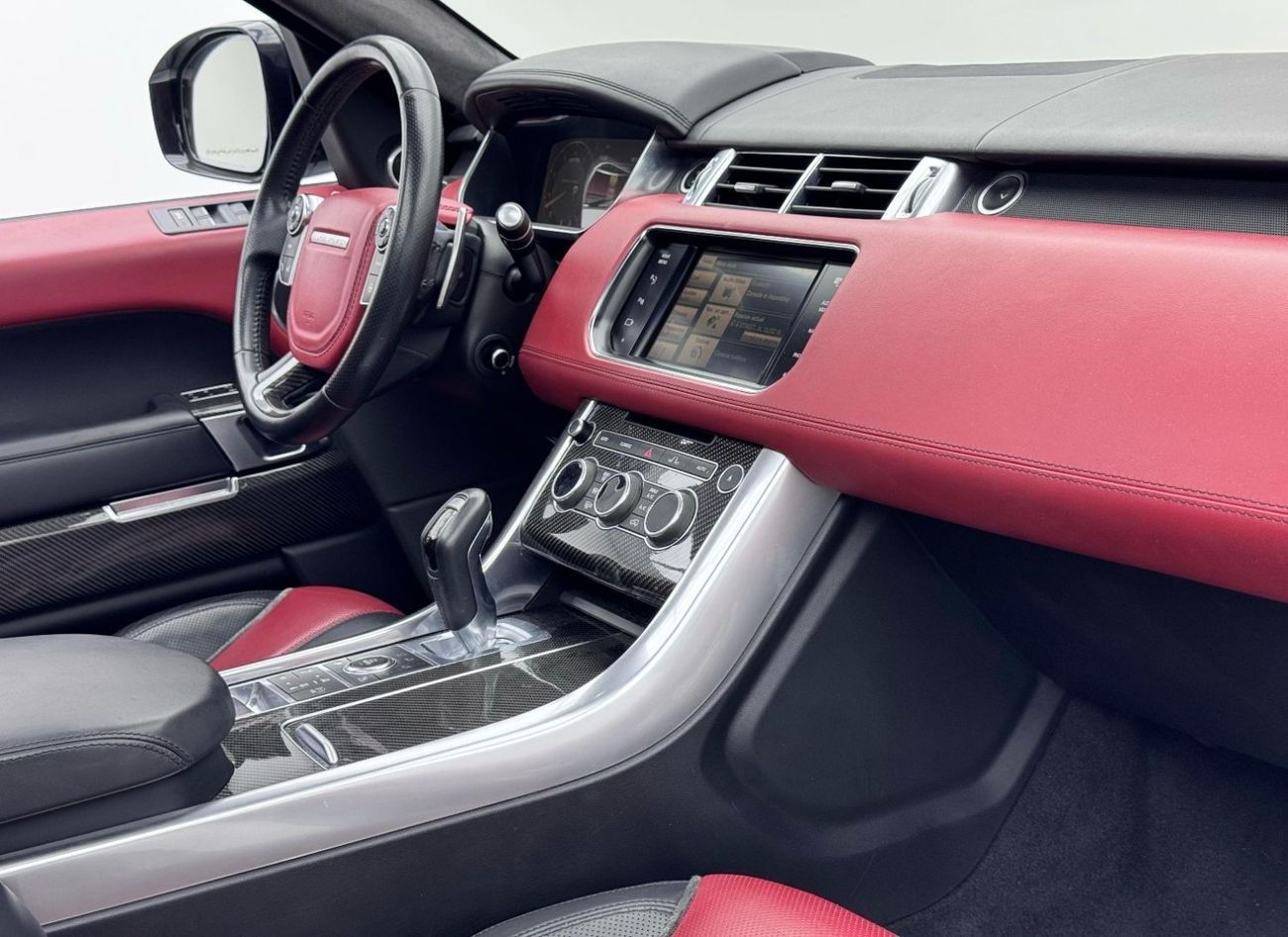 لاند روفر رينج روفر سبورت SVR 5.0L (550 HP) 2015 Range Rover SVR, Just Been Serviced, Excellent Condition, GCC