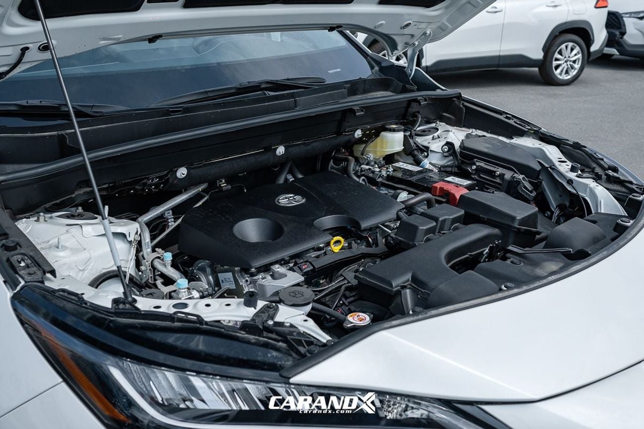 تويوتا فينزا 2.0L CVT 2WD Luxury Petrol 2025