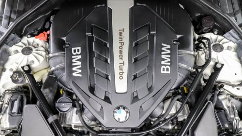 BMW 750 F02