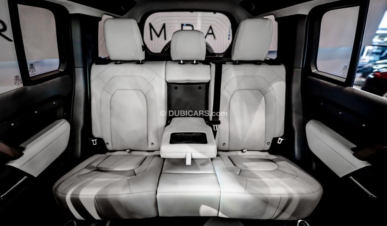 لاند روفر ديفندر 2023 Land Rover Defender 110 P400 S, 2028 Land Rover Warranty + Service Contract, Low Kms, GCC