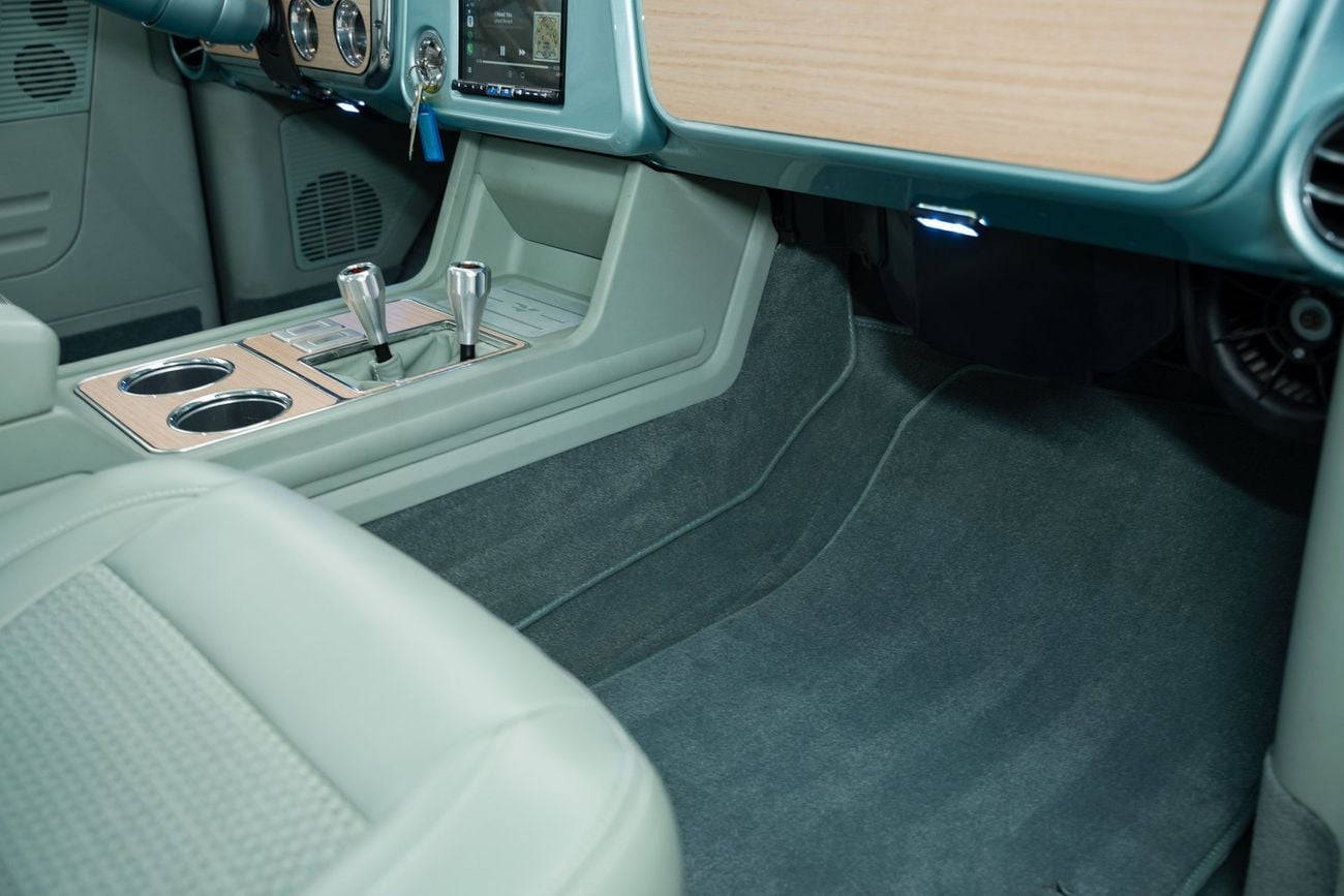 شيفروليه بليزر K5 Velocity Restorations LT1 10 Speed Pro Touring Restomod