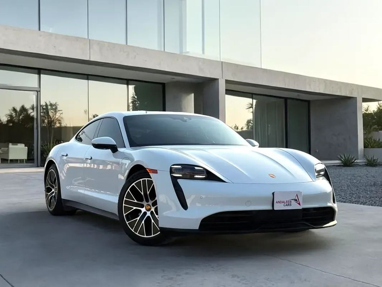 بورش تايكان TURBO AED 3,030 P.M | 0% DOWN PAYMENT | PORSCHE TAYCAN | EV | 2022