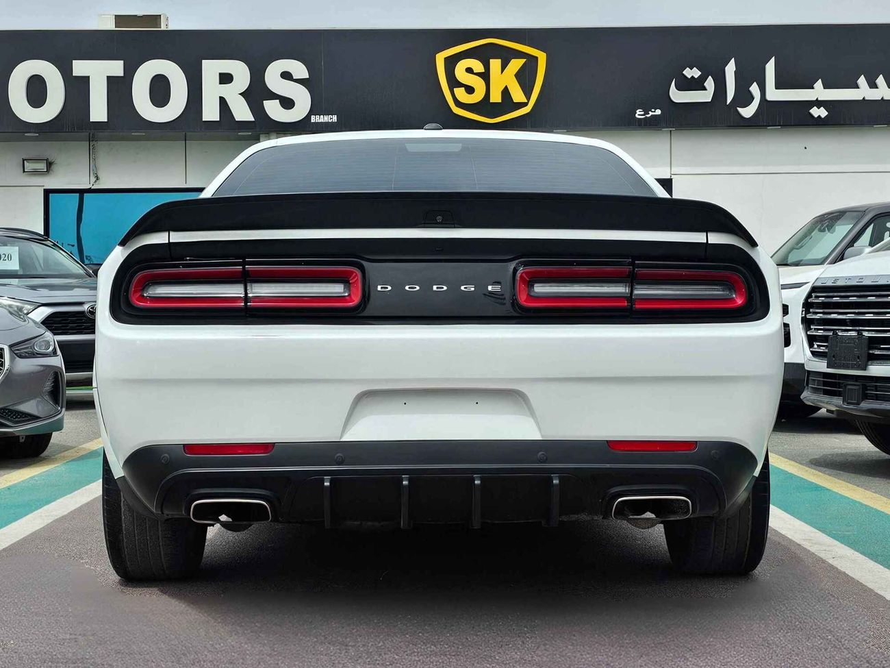 Dodge Challenger SXT V6/ ORG AIRBAG/ WIDE BODY KIT/ CUSTOM EXHAUST/ DVD/ LEATER/ ELECTRIC SEAT/ 806 Monthly/LOT#69514