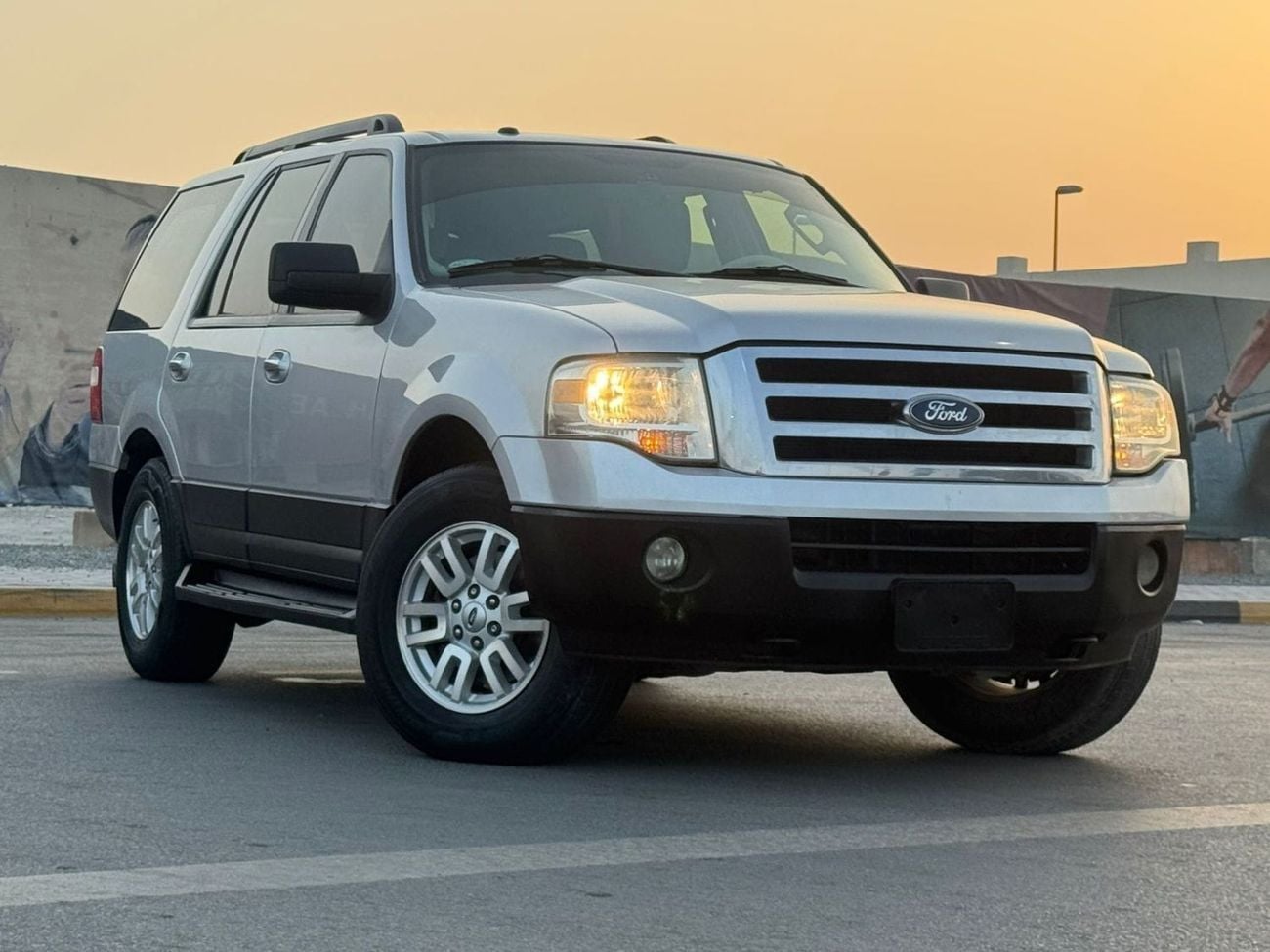 Ford Expedition 7 seats No. 2, GCC specs