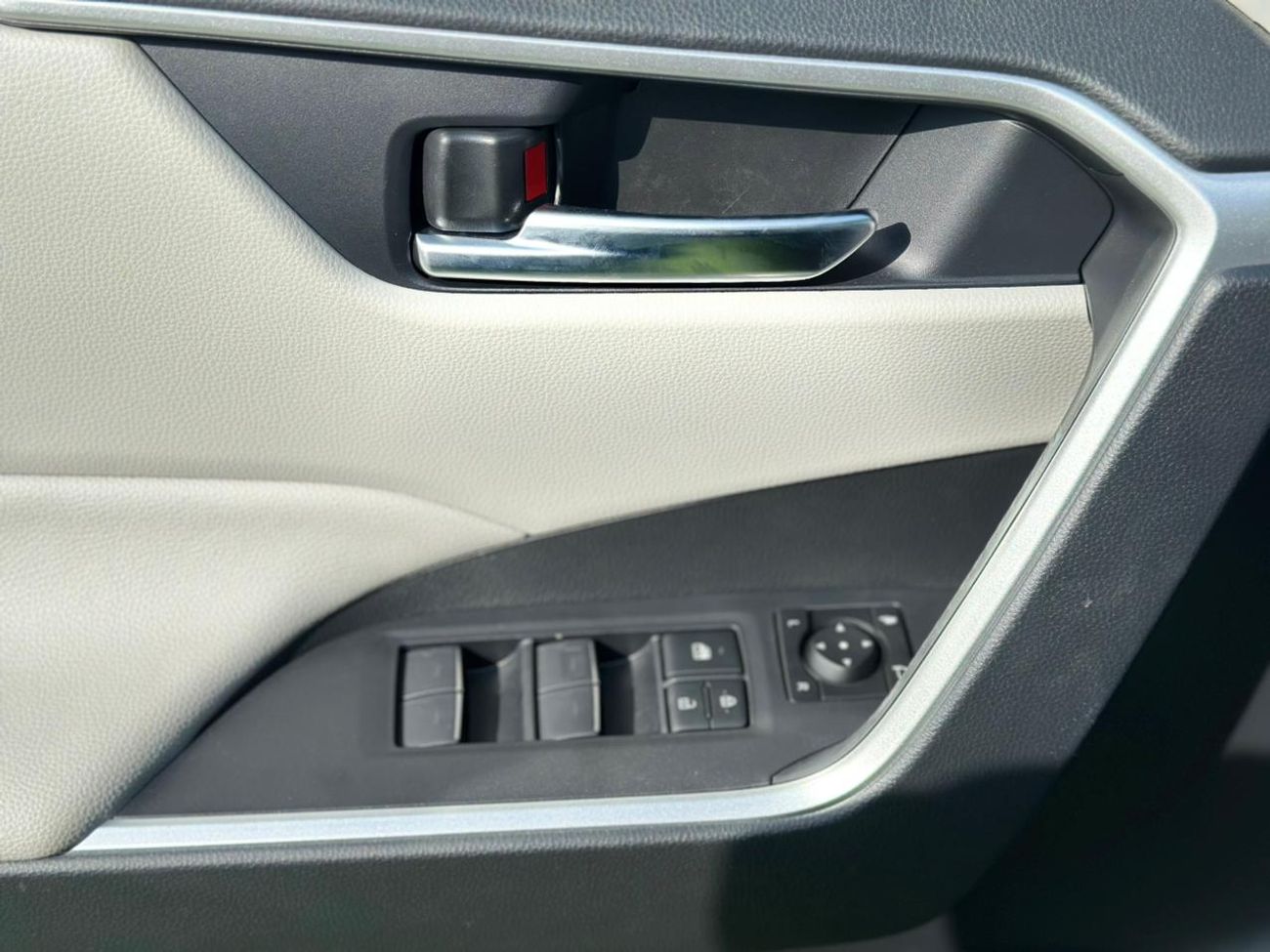 Toyota RAV4 Toyota RAV4 2.5 adventure Petrol 2025 Saudi Full