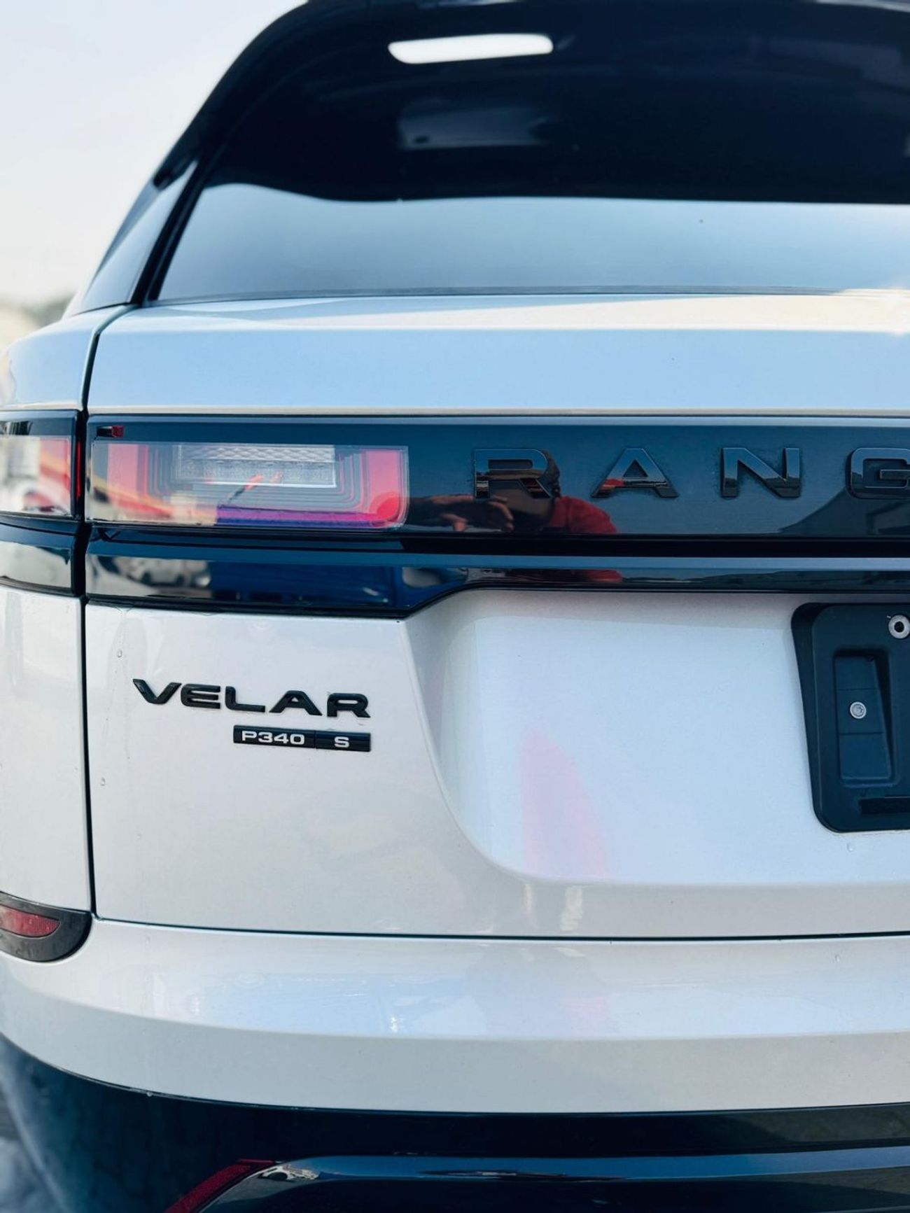 Land Rover Range Rover Velar P380 R-Dynamic SE 3.0L (376 HP)