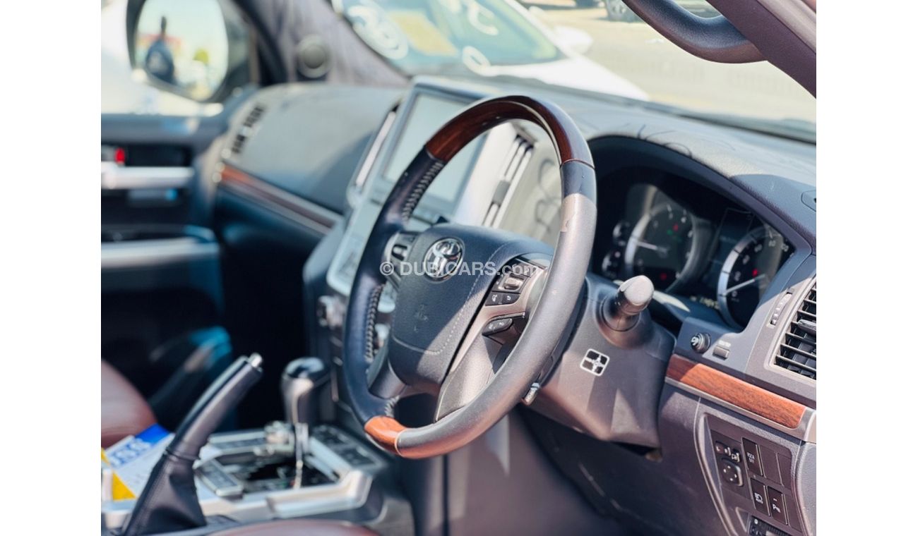 تويوتا لاند كروزر