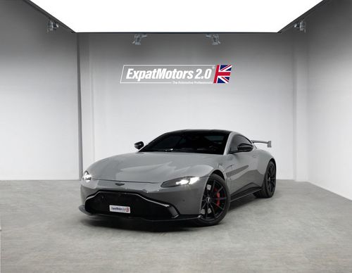 Aston Martin Vantage Standard V8