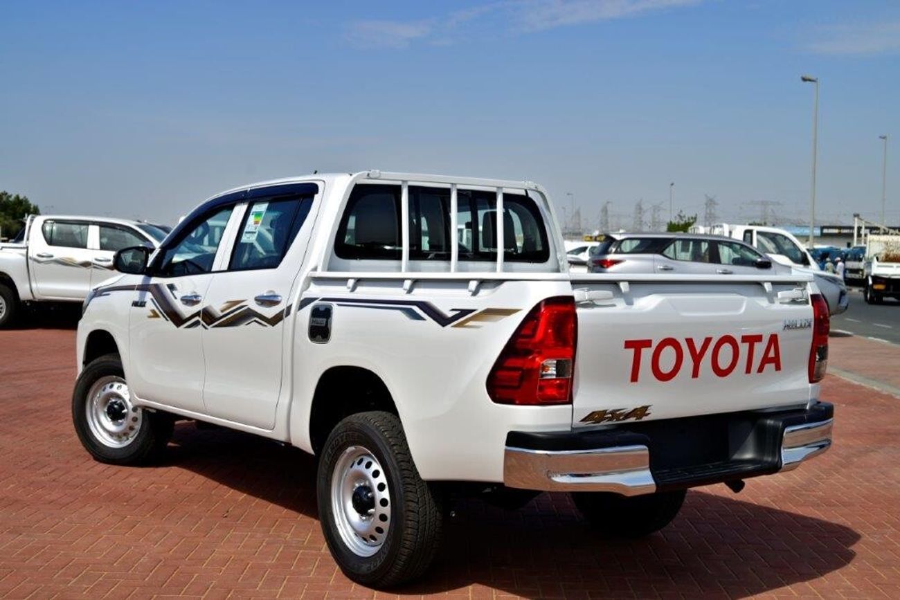 تويوتا هيلوكس 2.4L Diesel 4WD Automatic