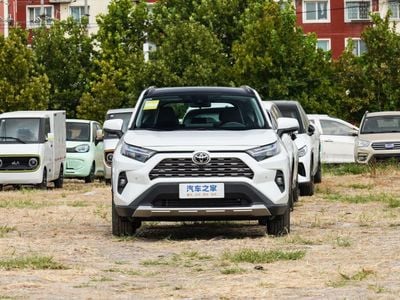 تويوتا راف ٤ TOYOTA RAV 4 2.0L PETROL 2WD FULL OPTION MODEL 2025